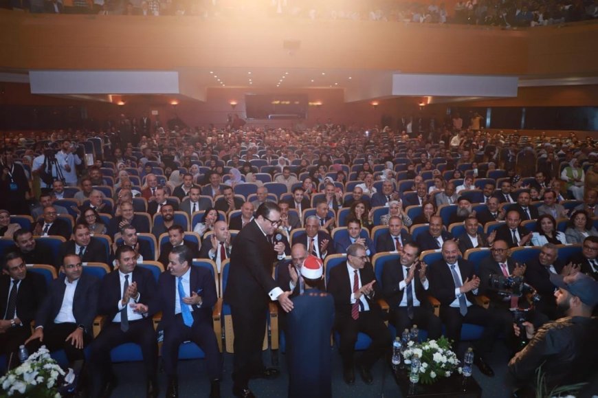 بحضور أمين عام الحزب.. أمانة «مستقبل وطن» بالجيزة تحتفل بوزيع هدايا الرئي والإعلان عن تجهيز ١٠٠٠ عروسة نهاي الشهر الجاري