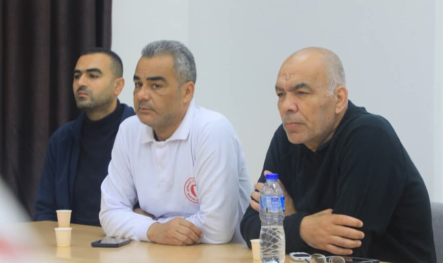 في لقاء مؤثر.. الخطيب يعزي عائلات شهداء الهلال الأحمر الفلسطيني ويؤكد مواصلة العمل القانوني