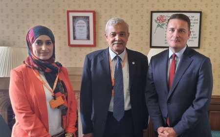 رئيس جمعية الهلال الأحمر الفلسطيني يبحث مع وزير الصحة البريطاني التحديات الصحية في فلسطين