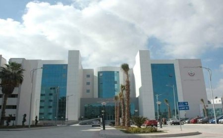 مستشفى ١٥ مايو النموذجي تتصدى المركز الأول بمجهودات فريق الجهاز الهضمي في استخراج جسم معدني من معدة فتاة باستخدام المنظار