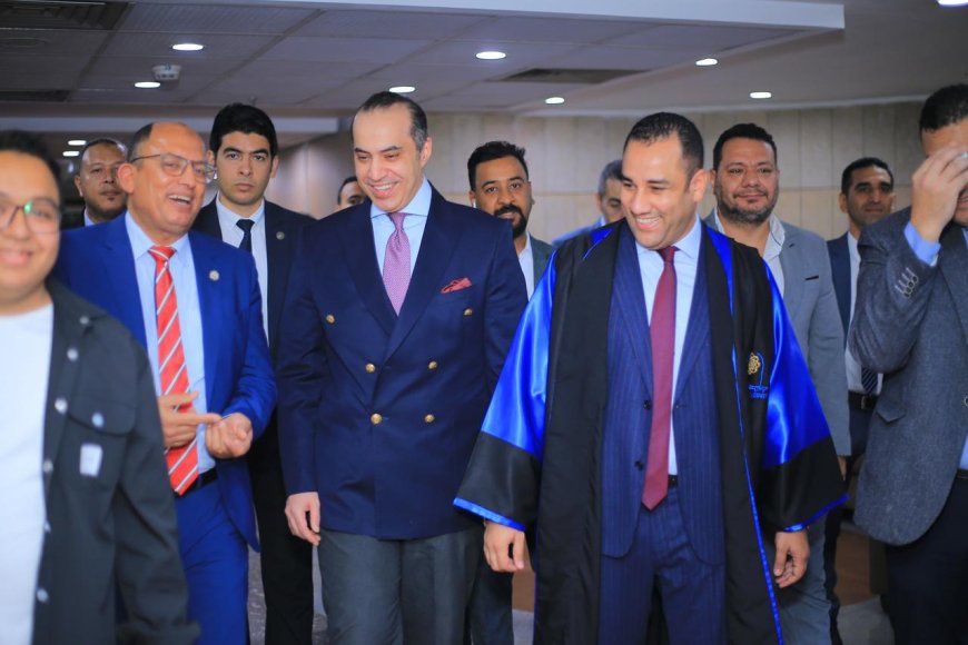 " حصل النائب احمد على " درجة الدكتوراة في العلوم السياسية بتقدير امتياز .. بحضور عدد من الوزراء والمحافظين واعضاء مجلسي النواب الشيوخ وبعض الإعلاميين