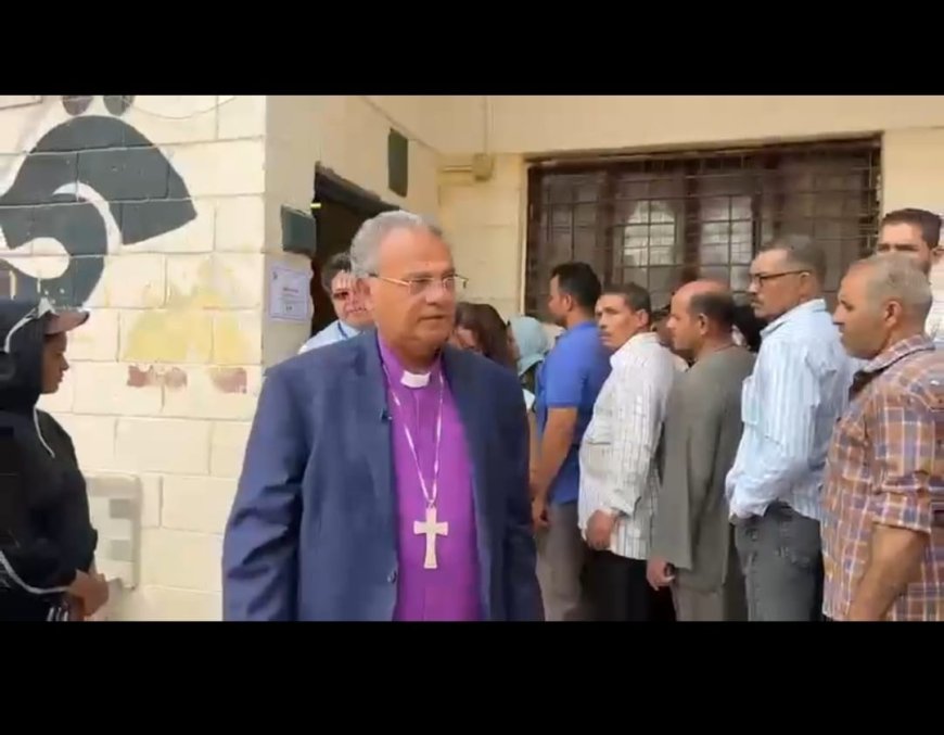 رئيس الطائفة الانجيلية"  يدلى بصوته فى انتخابات مجلس الشيوخ بالنزهة