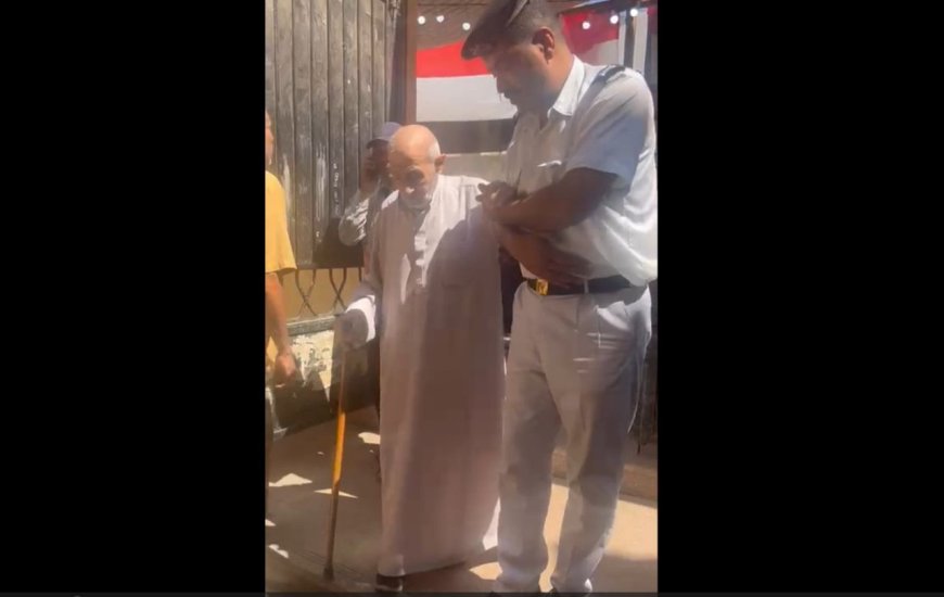 طابور وكرسي متحرك مساعده رجال الشرطة.. أبرز مشاهد انتخابات مجلس الشيوخ في القاهرة - صور