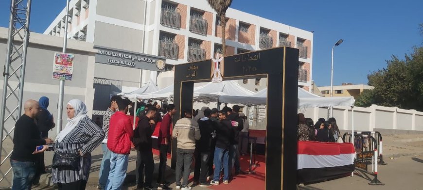إقبال كثيف على لجان البساتين وصقر قريش فى اليوم الثاني لانتخابات مجلس النواب
