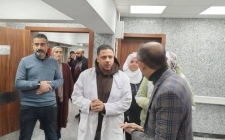 جولة مفاجئة لتعزيز جودة الخدمة.. مدير فرع القاهرة للتأمين الصحي يتفقد عيادات المنطقة الرابعة ويؤكد: لا تهاون في حق المريض