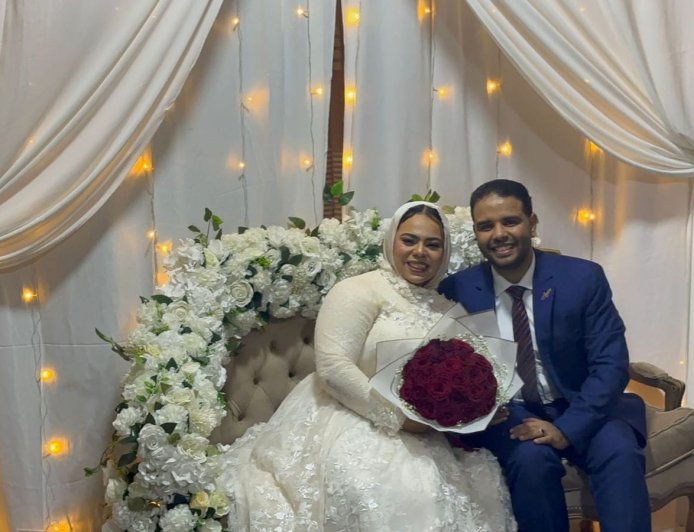 أسرة صنعت النجاح.. إشادة بوالدي الدكتورة آية هشام صادق