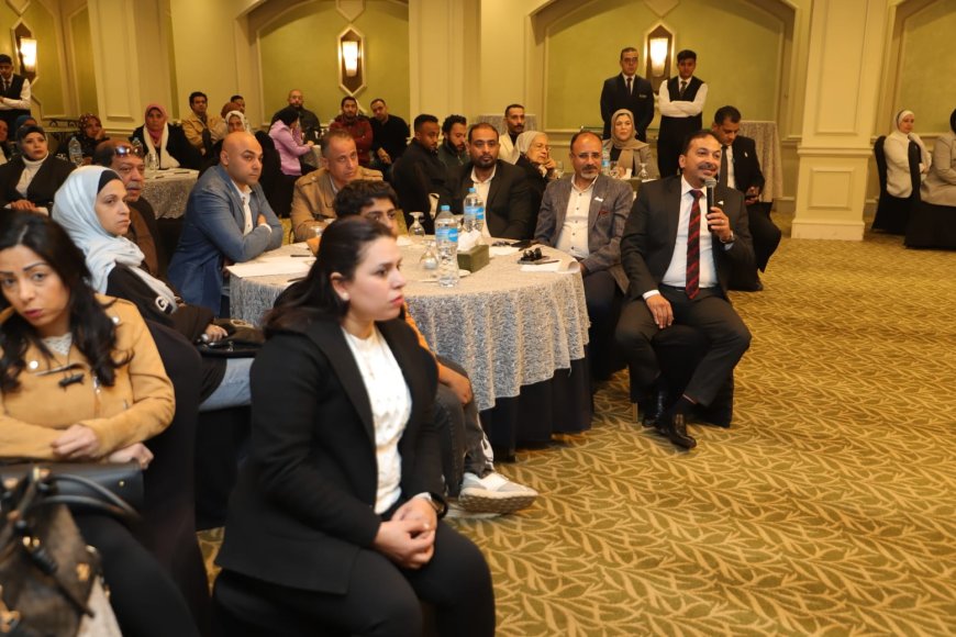 وزير العمل يفتتح ندوة توعوية بالقاهرة حول أحكام تشغيل المرأة والطفل بقانون العمل الجديد..ويجيب على استفسارات المشاركين