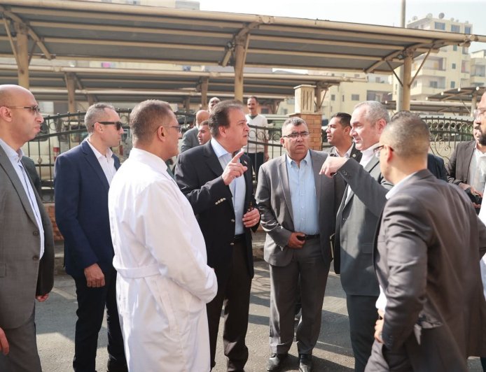 الدكتور محمد صلاح… قيادة تصنع الفارق داخل معهد الكُلى بالمطرية