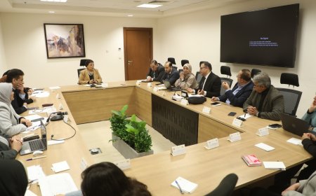 نائب وزير الصحة تعقد اجتماعًا مع اللجنة القومية لتأمين وسائل تنظيم الأسرة لتعزيز الإتاحة وزيادة معدلات الاستخدام