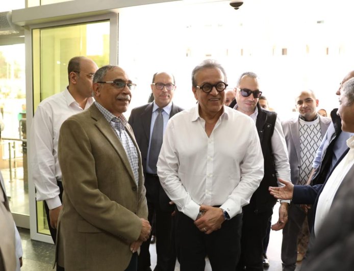 الصحة يتفقد المبنى الجديد بمستشفى صدر العباسية ويوجه بسرعة تجهيزه تمهيداً لافتتاحه خلال أيام