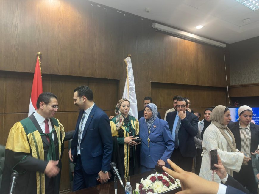 وزير الصحة والسكان يترأس مناقشة رسالة الدكتور حلمي أحمد عبدالرحمن بجامعة عين شمس في مشهد علمي وإنساني رفيع المستوى