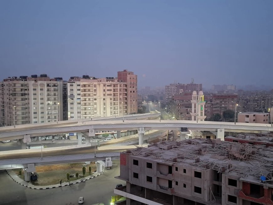 من داخل ديوان الحي.. القناة الثالثة ترصد تحركات رئيس حي المطرية لخدمة المواطنين