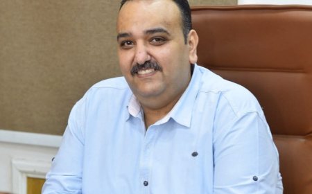 مصطفى مكي يهنئ الأستاذ الدكتور روماني ثابت بتوليه إدارة مستشفى الزيتون التخصصي.. ومسيرة نجاح تُبشر بمرحلة جديدة