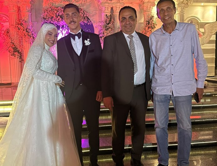 مصطفى مكي يهنئ العميد محمد أبوطالب بزفاف نجله الملازم أول رشاد محمد بقسم شرطة الخليفه
