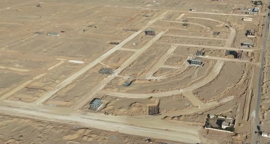 المهندس محمود مراد يتابع تقدم أعمال الطرق وشبكات الكهرباء بالأراضي المضافة بمنطقة الأمل سابقا