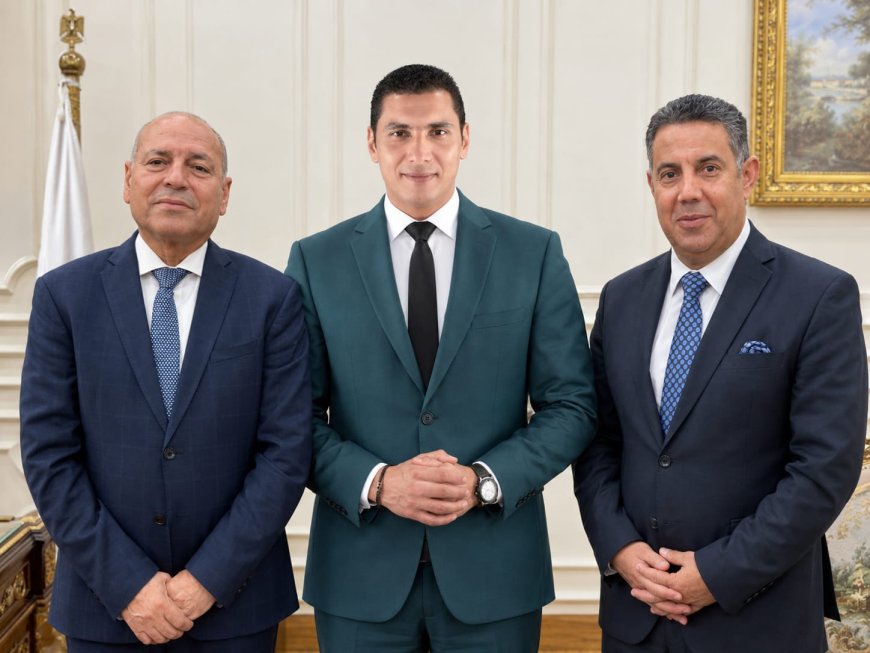 محمود فوزي في قلب الميدان.. متابعة على مدار الساعة وتطوير المنشآت ورعاية المواهب وترسيخ الانضباط